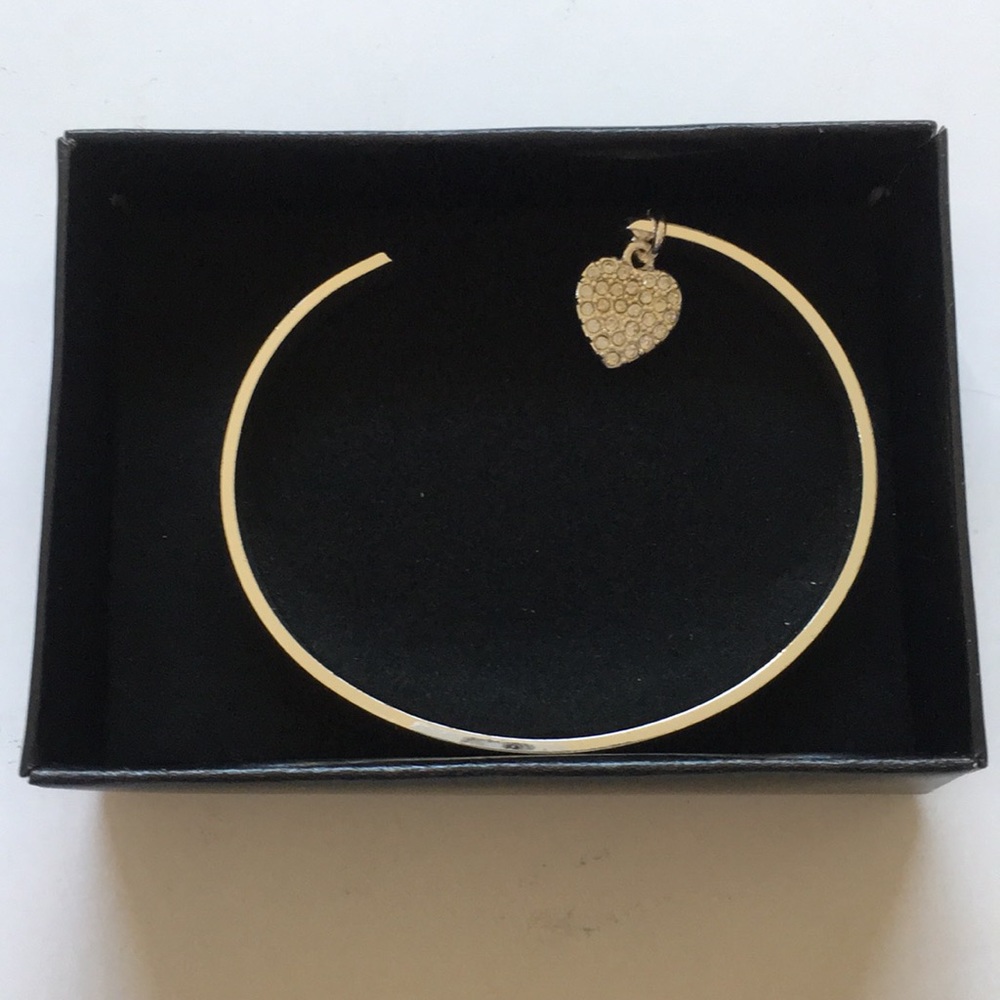 AVON My Truth Charm Bracelet - Heart